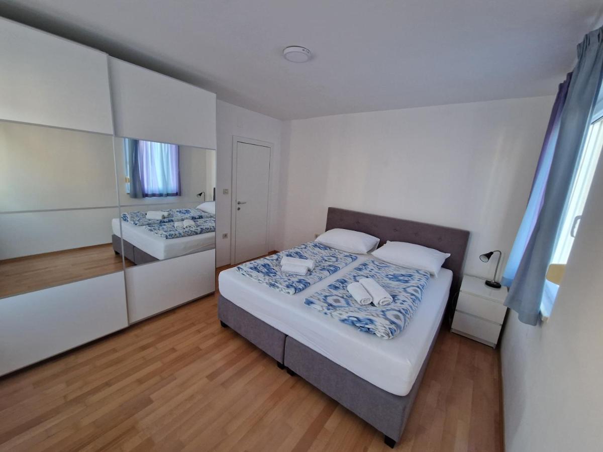 Apartments Vedran Пунат Екстериор снимка