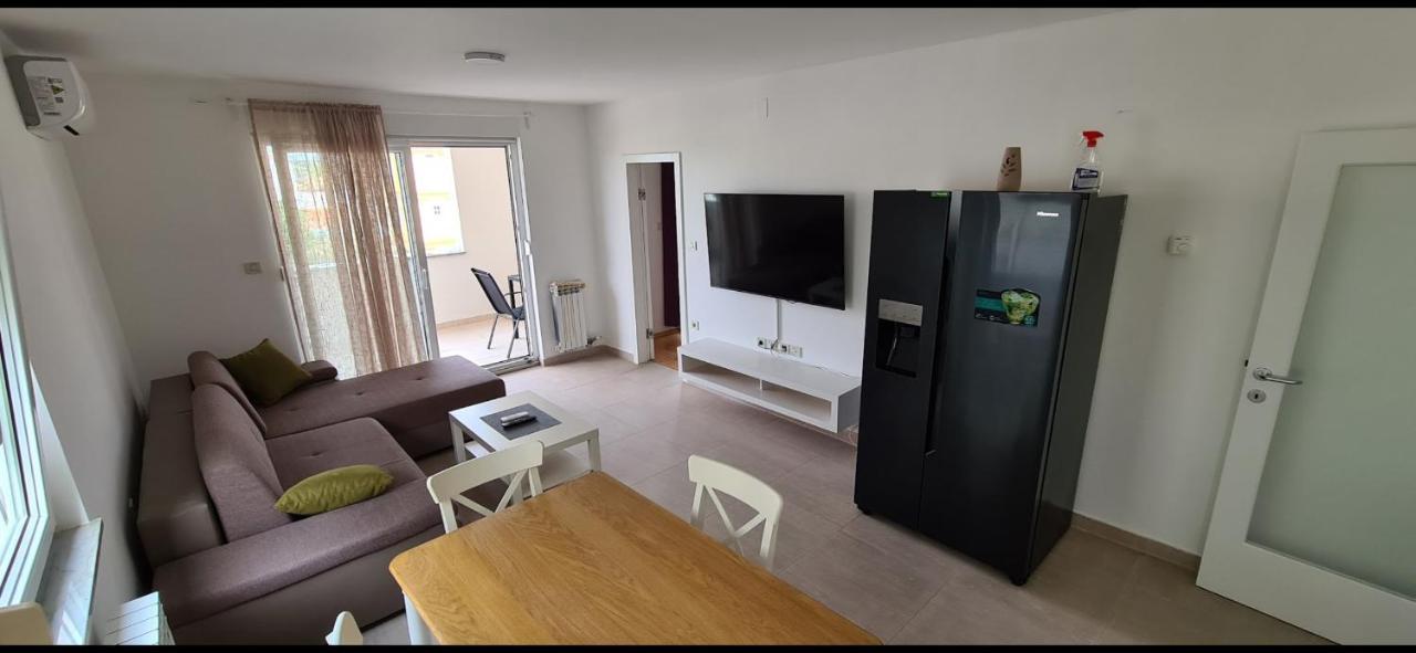 Apartments Vedran Пунат Екстериор снимка