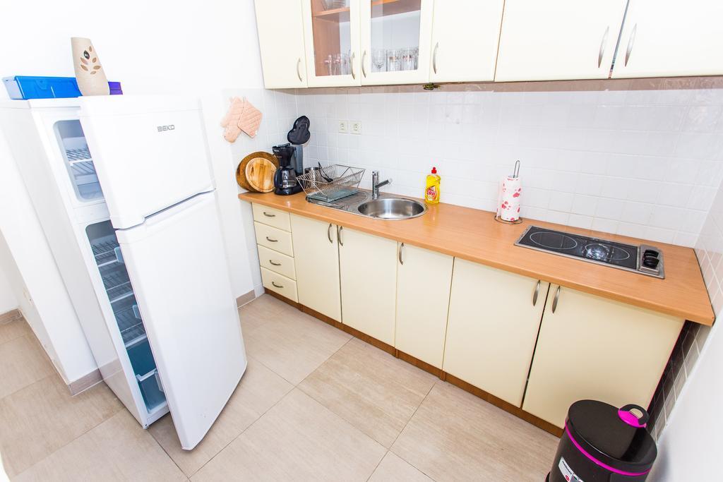 Apartments Vedran Пунат Екстериор снимка