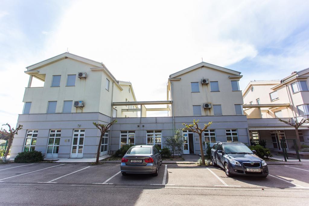 Apartments Vedran Пунат Екстериор снимка